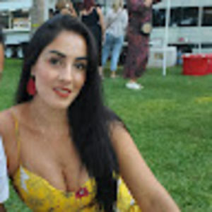 Meet your Posher, Adriana